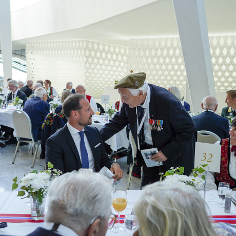 Gave thanks to war veterans and survivors